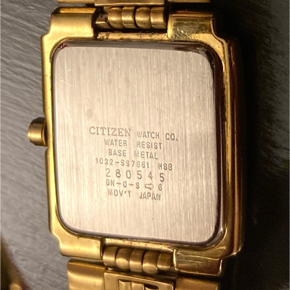 Citizen Quartz Vintage Gold Tone Watch Rectangle Dial w/ diamond at 12 o'clock! - Picture 5 of 13